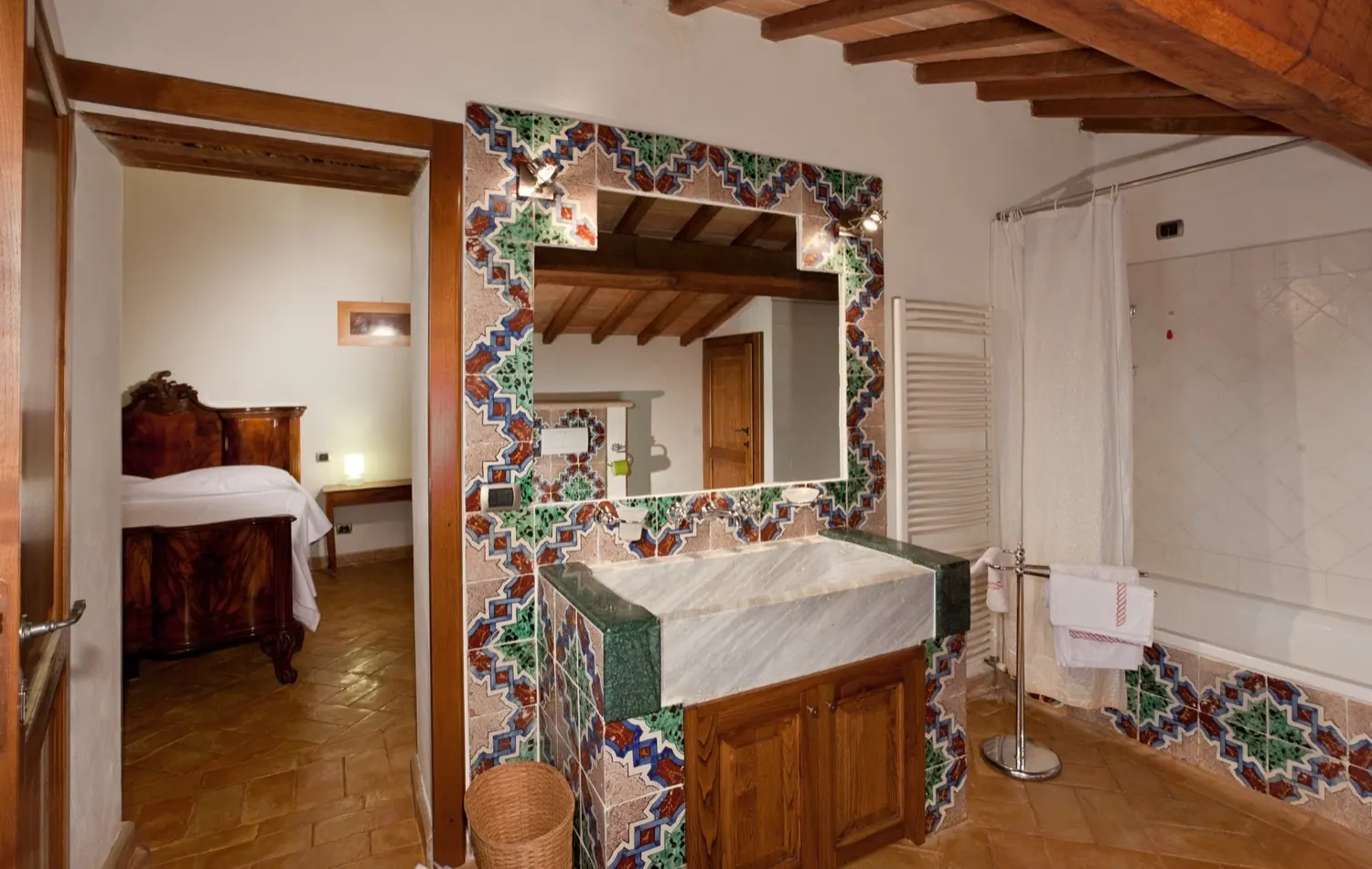 Casale grande — GV 4 (sala da bagno)
